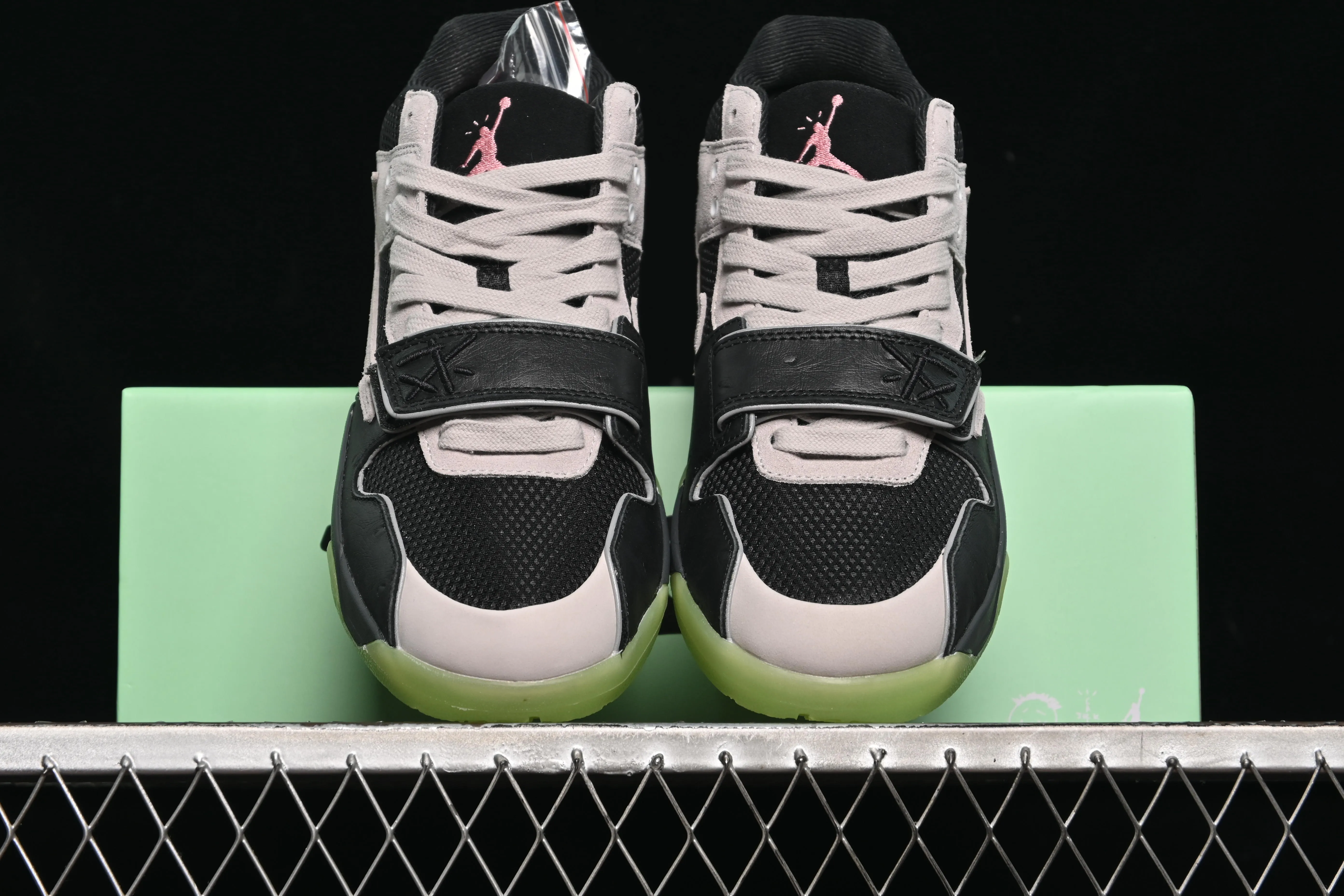 All categories Air Jordan Jordan series basketball shoes Air Jordan 1 Low Chase B x Travis Scott x Jordan Jumpman Jack TR AJ1 Joe 1 joint TS overhead hook IH7971-001